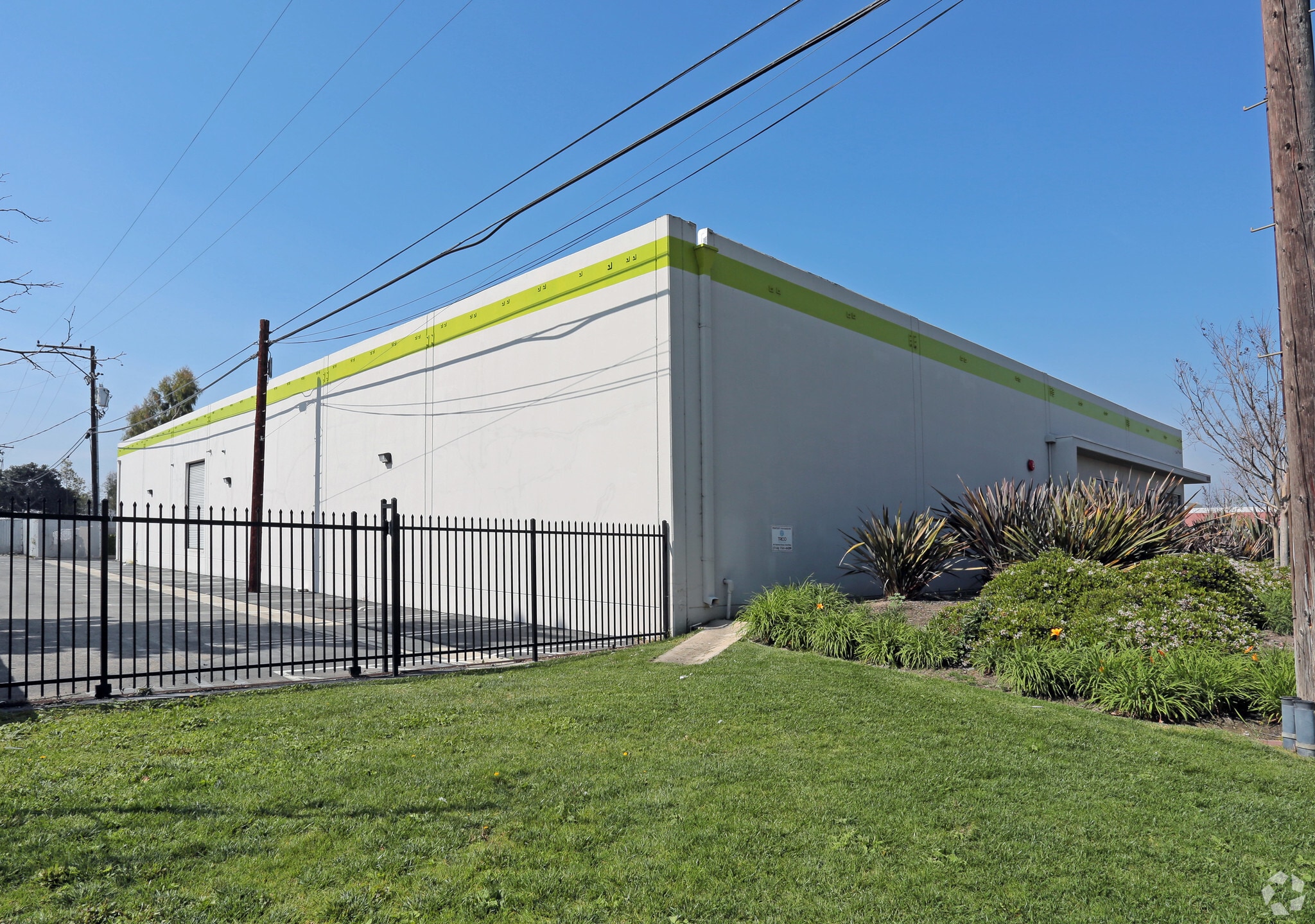 1202 McGaw Ave, Irvine, CA for lease Primary Photo- Image 1 of 6