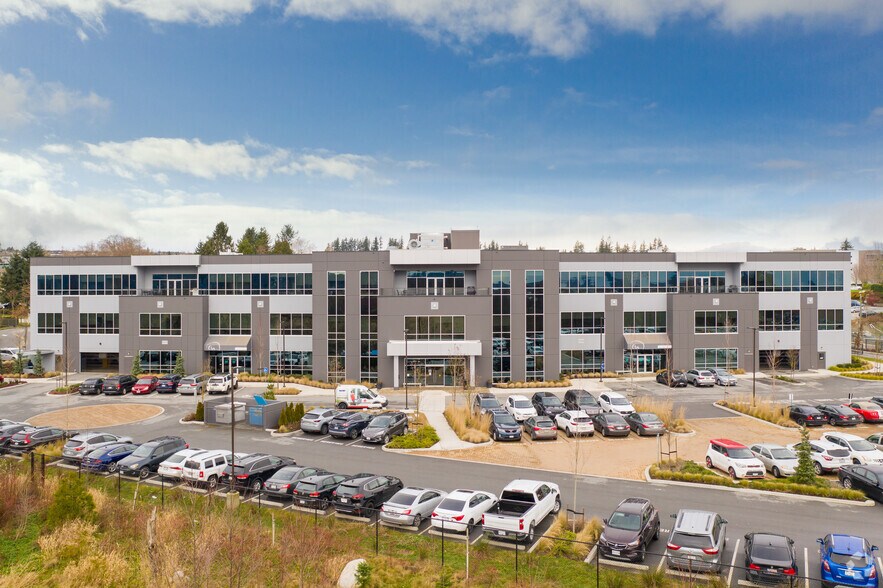 15288 54A Ave, Surrey, BC à louer - Photo du bâtiment - Image 2 de 10