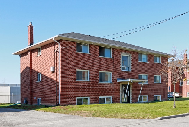 More details for 160-172 Westmount St, Oshawa, ON - Multifamily for Sale