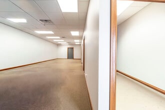 421-481 PENBROOKE Dr, Penfield, NY for lease Interior Photo- Image 2 of 23