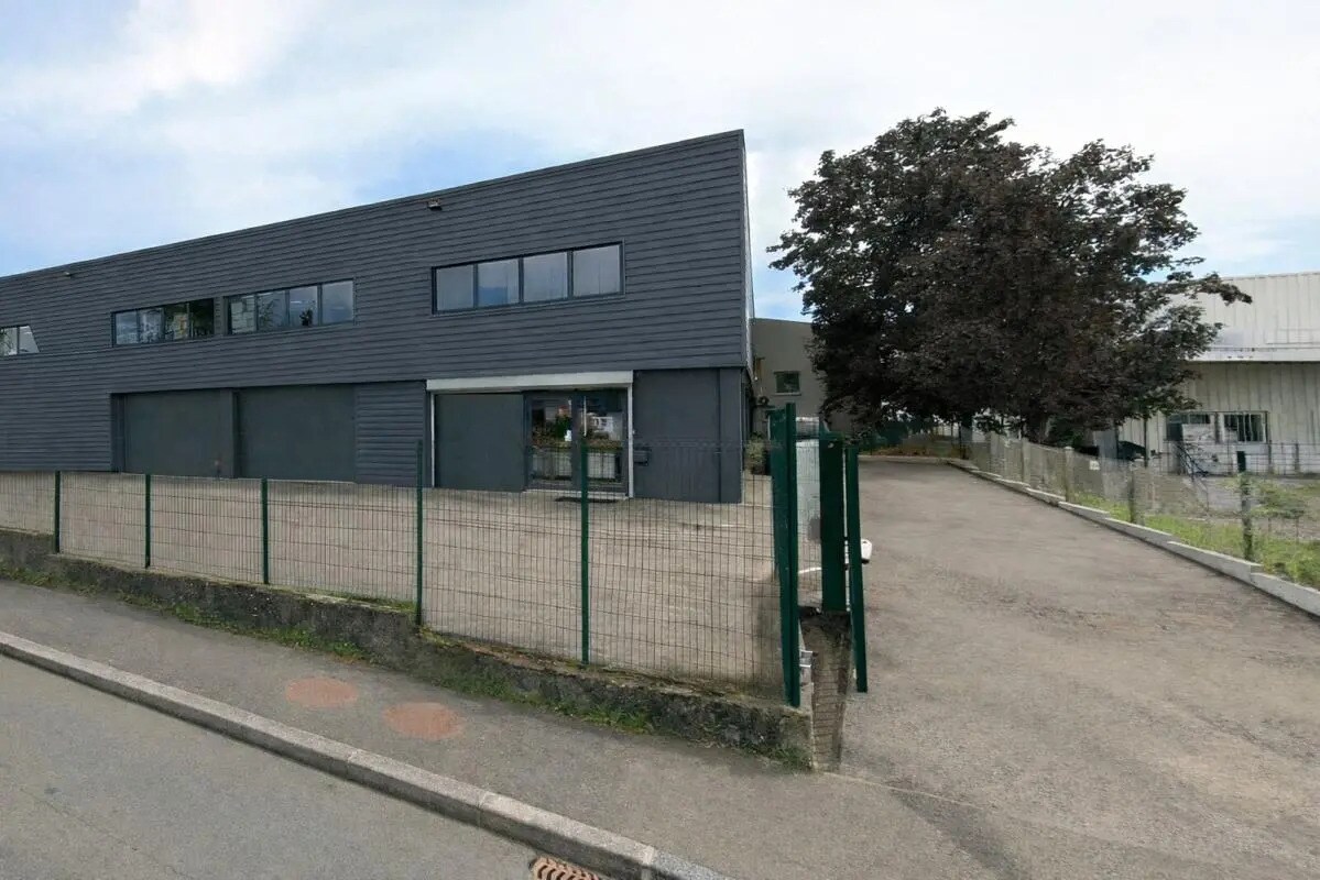 Office in Dardilly for lease Building Photo- Image 1 of 8