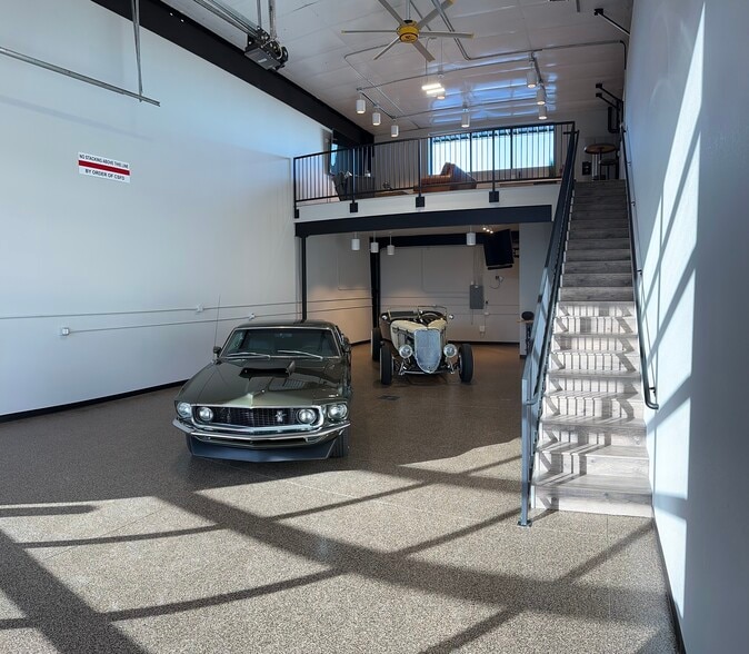 2275 Busch Ave, Colorado Springs, CO for lease - Interior Photo - Image 2 of 7