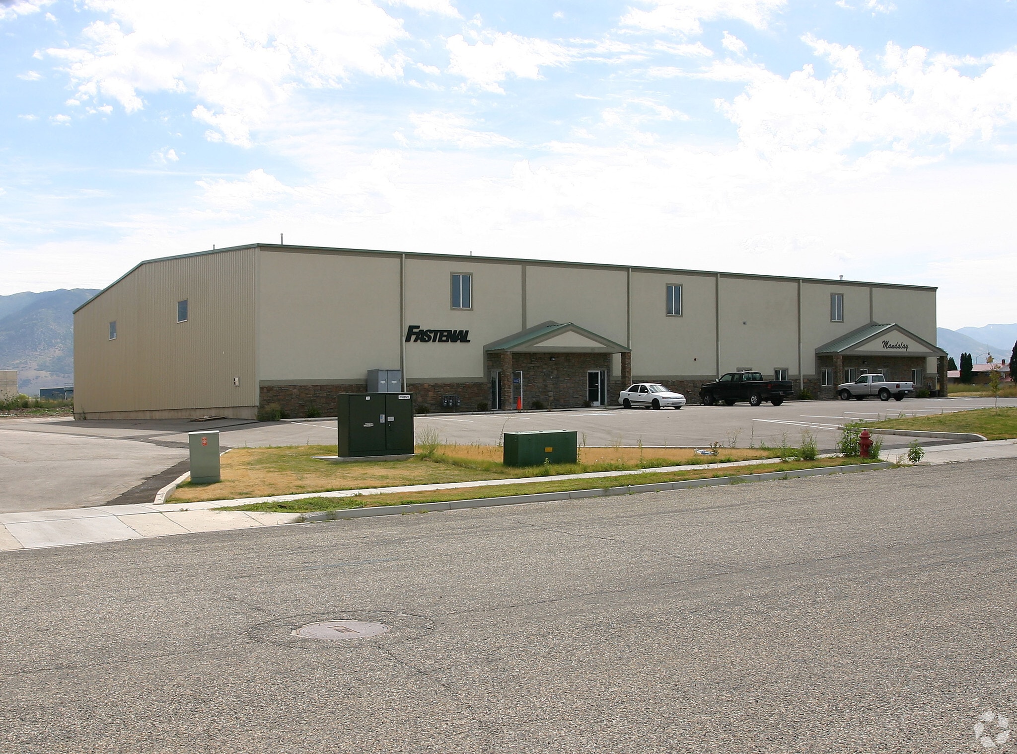 2710 N Parkland Blvd, Ogden, UT for lease Primary Photo- Image 1 of 3