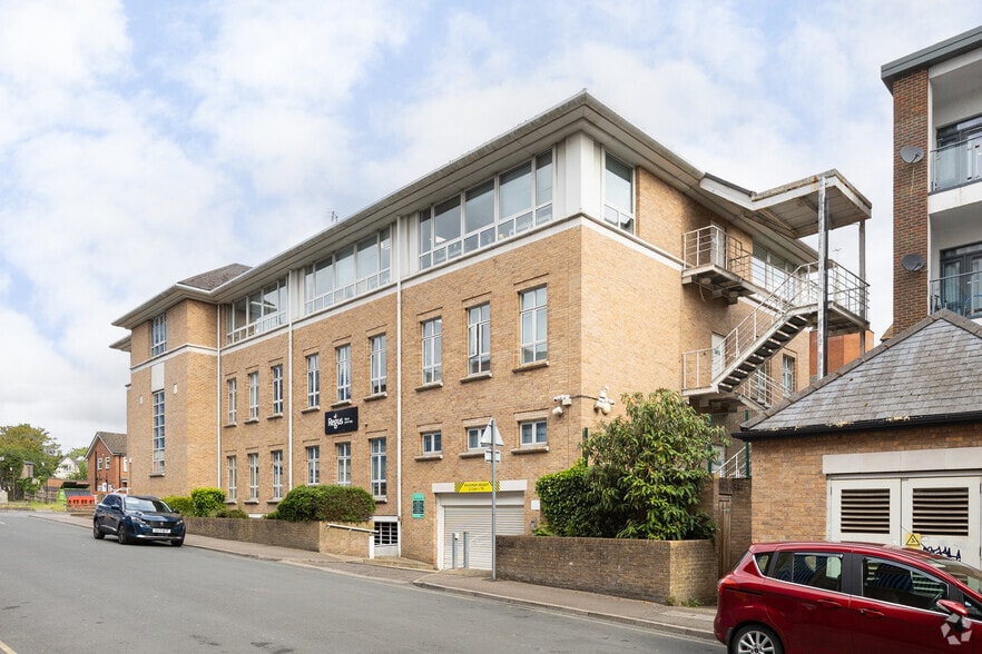 25 Clarendon Rd, Redhill à louer - Photo du bâtiment - Image 2 de 3