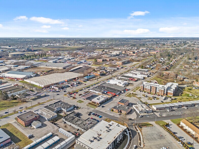 1415-1419 Leestown Rd, Lexington, KY à vendre - Photo du bâtiment - Image 2 de 60