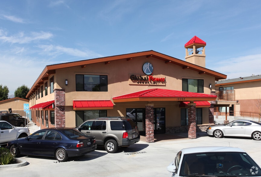 12060-12062 Woodside Ave, Lakeside, CA for lease - Primary Photo - Image 1 of 2