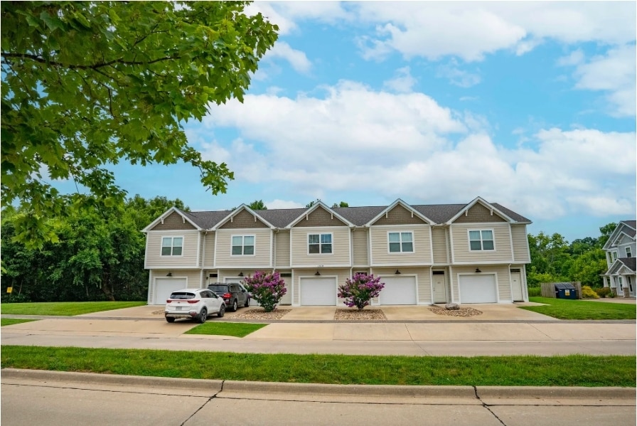 2020 Walden Blvd, Cape Girardeau, MO for sale Primary Photo- Image 1 of 16