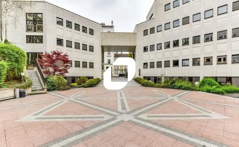 18-20 Rue Pasteur, Le Kremlin-Bicêtre à louer - Photo du bâtiment - Image 2 de 46