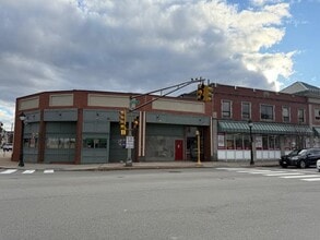 888 Main St, Waltham, MA à louer Photo intérieure- Image 1 de 11