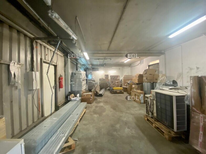 Flex in Les Pennes-Mirabeau for lease - Interior Photo - Image 3 of 3