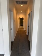 20260 Skypark Dr, Redding, CA à louer Photo intérieure- Image 1 de 14