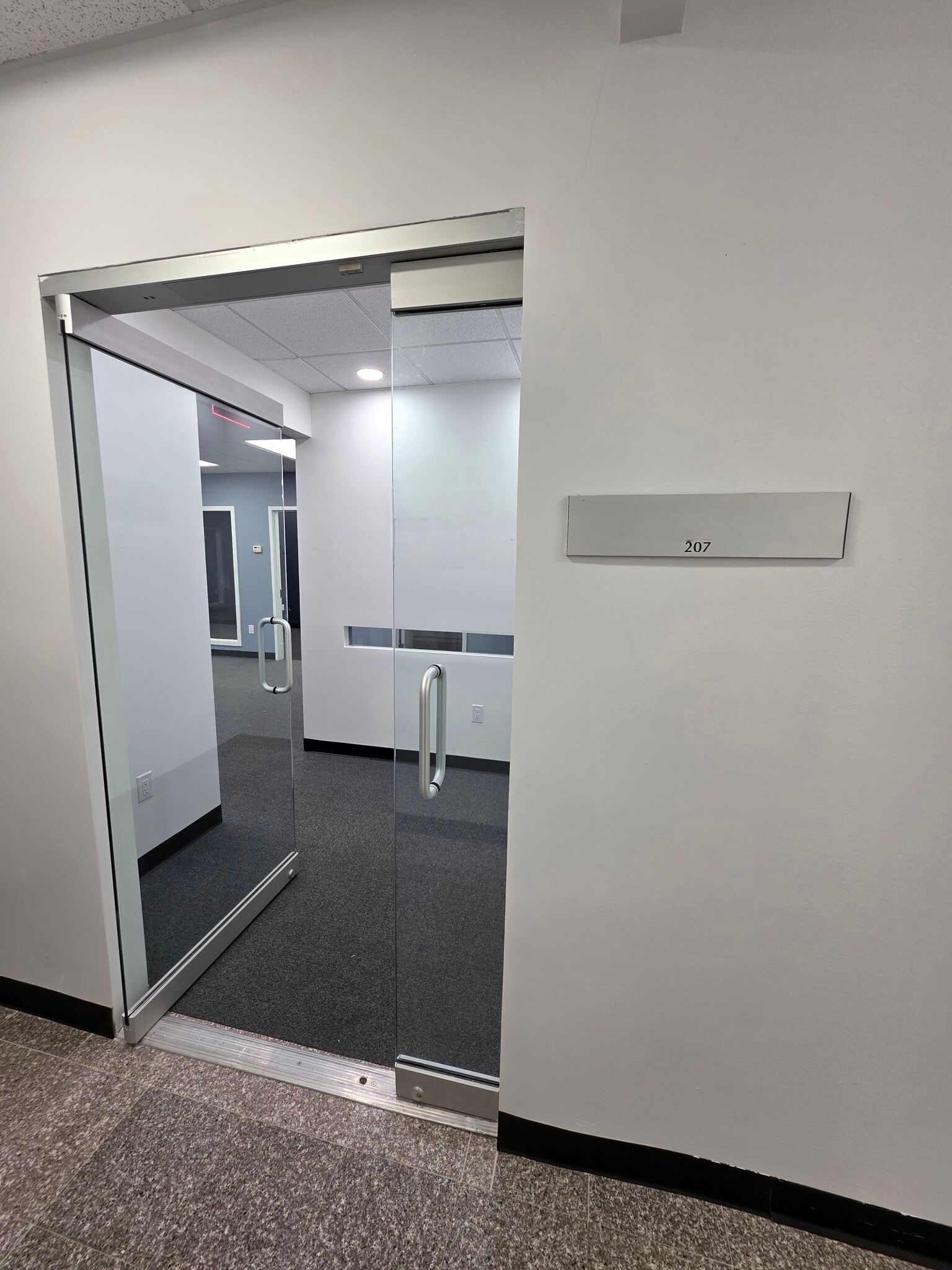 30-50 Whitestone Expy, Flushing, NY à louer Photo intérieure- Image 1 de 10