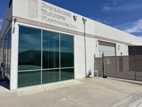 1274 N Grove St, Anaheim, CA for lease Building Photo- Image 1 of 17