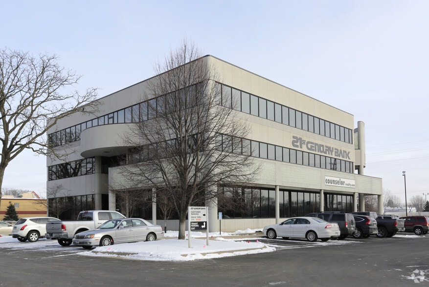 9380 NE Central Ave, Blaine, MN à louer - Photo du bâtiment - Image 3 de 11