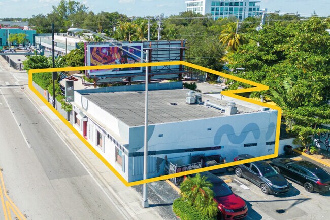 Plus de détails pour 701-709 NE 79th St, Miami, FL - Commerce de détail à vendre
