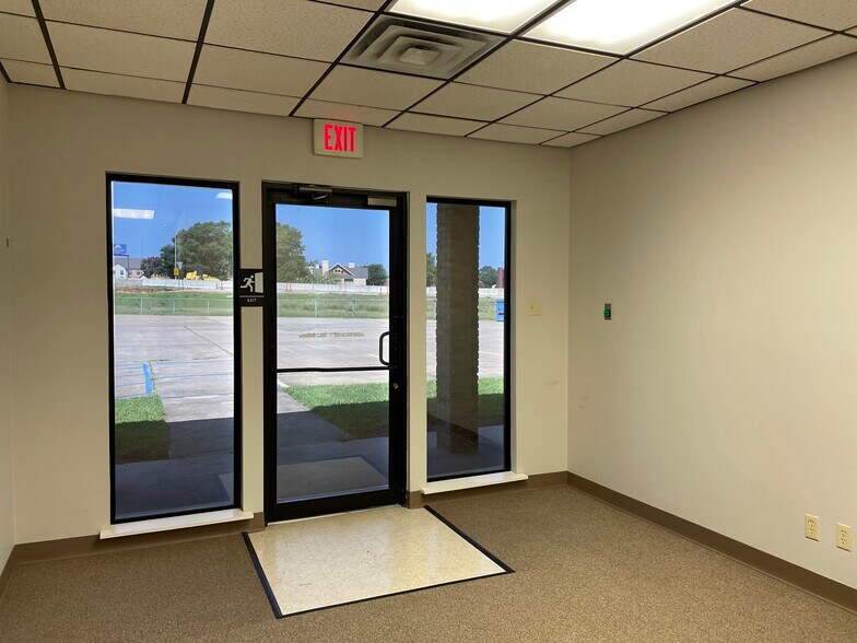 2103 Old Minden Rd, Bossier City, LA for lease - Interior Photo - Image 2 of 7