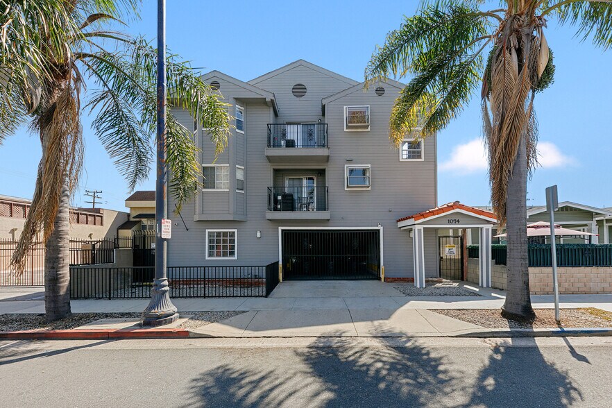1074 Redondo Ave, Long Beach, CA à vendre - Photo du bâtiment - Image 3 de 13