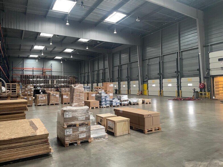 Office in Villeparisis for lease - Building Photo - Image 3 of 9