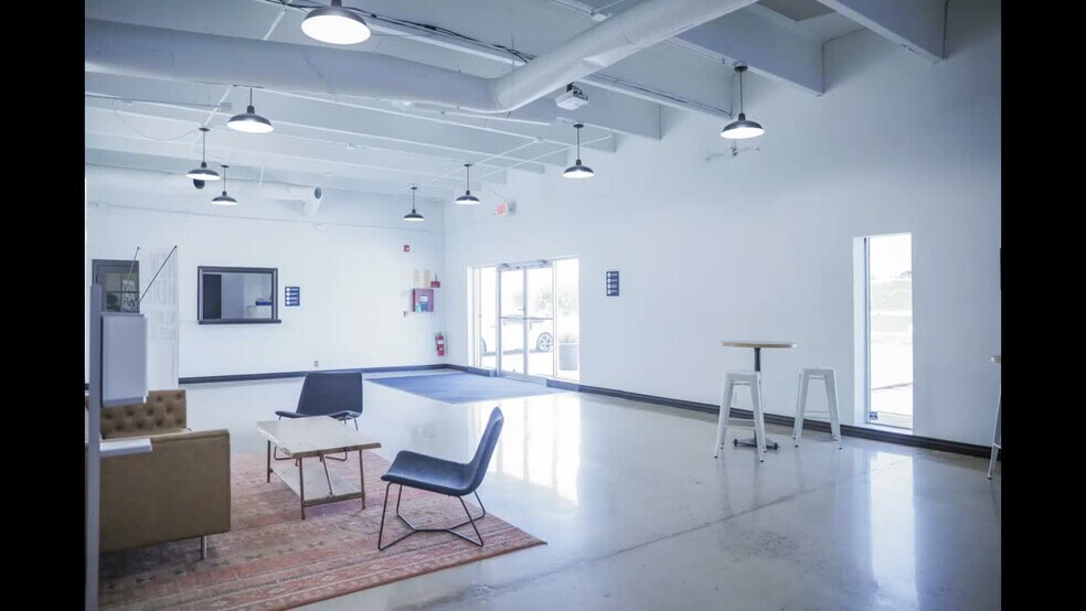 6800 N Bryant Ave, Oklahoma City, OK à vendre - Vidéo sur l’inscription commerciale - Image 2 de 44