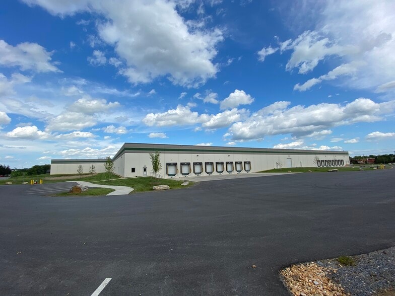 411 Brooke Rd, Winchester, VA for lease - Building Photo - Image 2 of 18