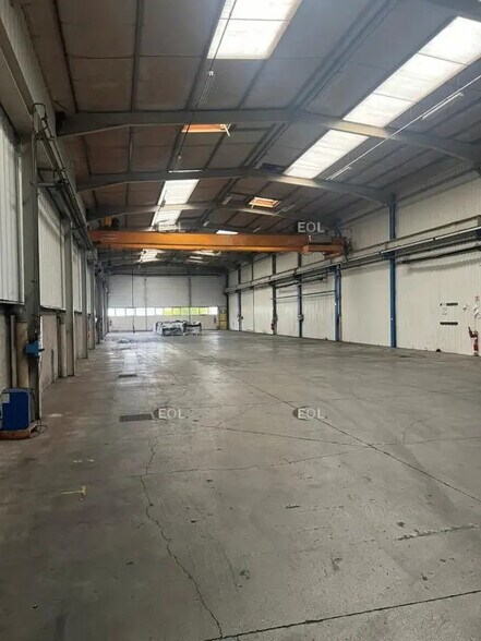 Flex dans Béligneux à louer - Photo du bâtiment - Image 2 de 10