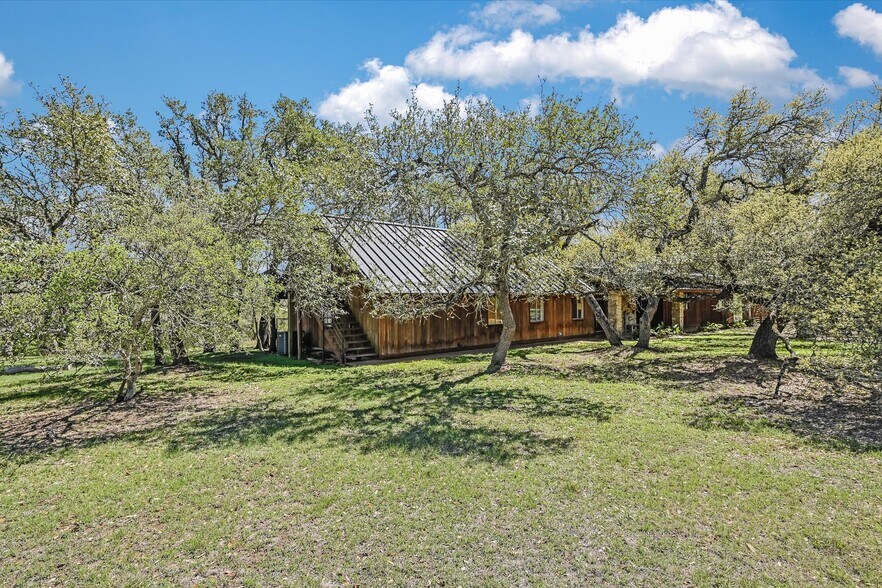 411 Whitetail Ridge, Dripping Springs, TX à vendre - Photo du bâtiment - Image 2 de 39