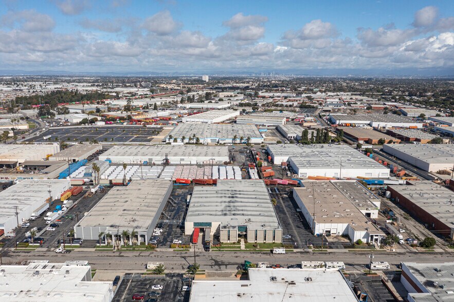 3019 E Maria St, Rancho Dominguez, CA à louer - Photo du bâtiment - Image 3 de 35