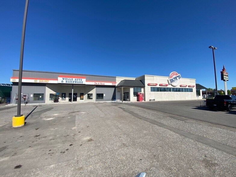 631 Humboldt Ave, Wells, NV à vendre - Photo du bâtiment - Image 2 de 42