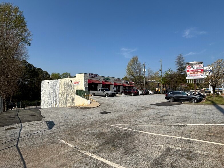 4869 Covington Hwy, Decatur, GA à vendre - Photo du bâtiment - Image 3 de 5