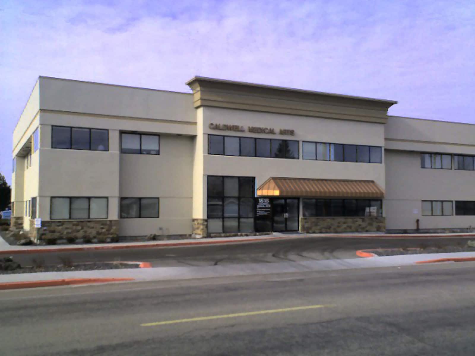 1818 S 10th Ave, Caldwell, ID for lease Primary Photo- Image 1 of 6