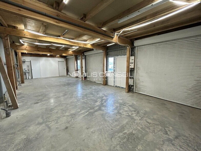 Flex in Saint-Jory for lease - Interior Photo - Image 3 of 8