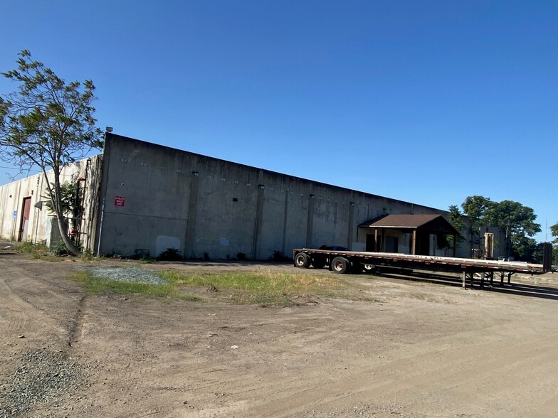 1838 Vicki Ln, Stockton, CA à louer - Photo du bâtiment - Image 1 de 8