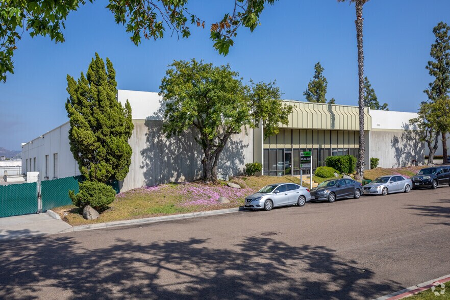 1515 Fayette St, El Cajon, CA à louer - Photo du bâtiment - Image 2 de 8