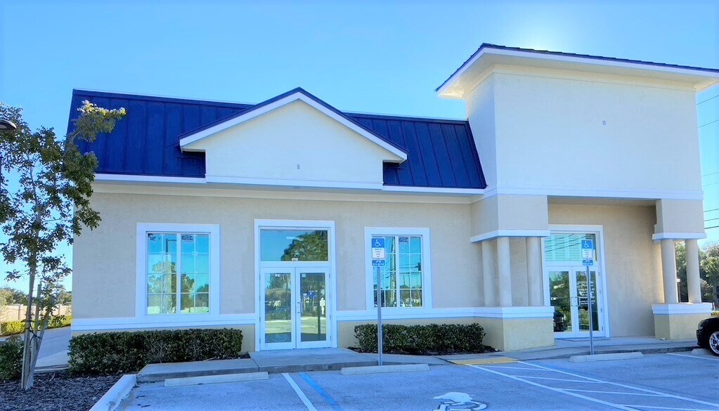 1631-1661 SW Gatlin Blvd, Port Saint Lucie, FL à louer Photo du bâtiment- Image 1 de 3