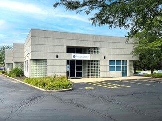 More details for 747 S Eastwood Dr, Woodstock, IL - Office for Lease