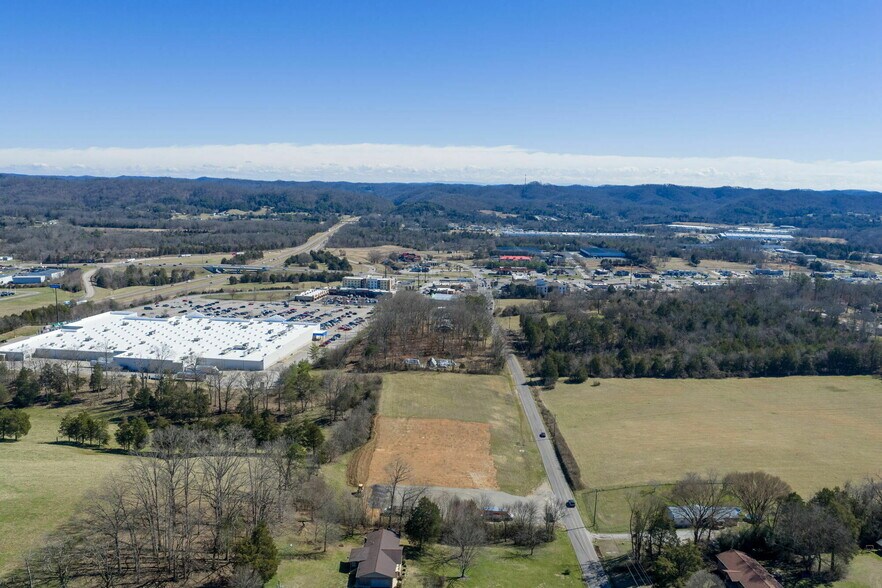 200 Hillvale rd, Clinton, TN à louer - Photo du bâtiment - Image 2 de 5