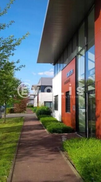 Flex in Lisses for lease - Building Photo - Image 3 of 3