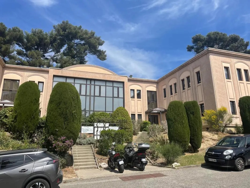 Office in  for lease Building Photo- Image 1 of 5