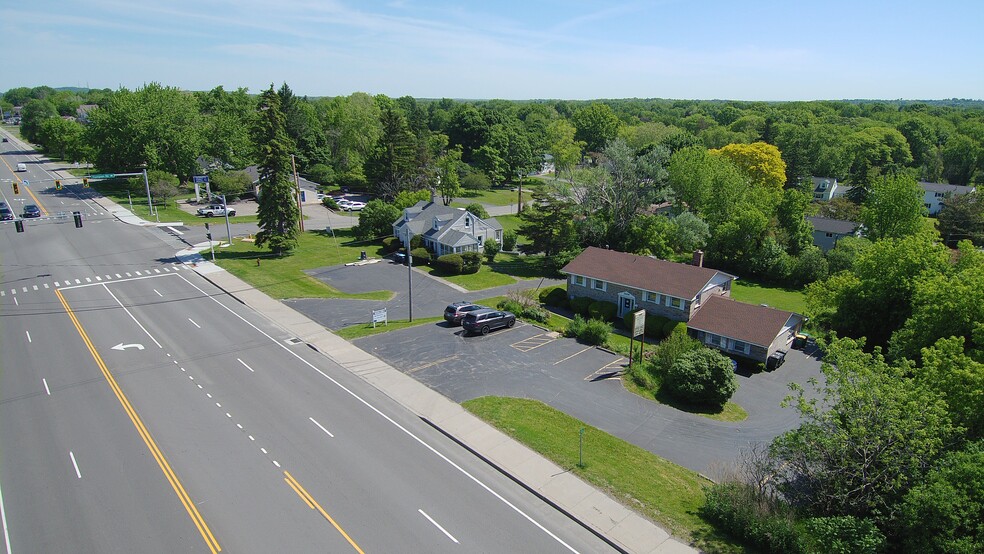 2468 E Henrietta Rd, Rochester, NY à vendre - Photo du bâtiment - Image 2 de 6