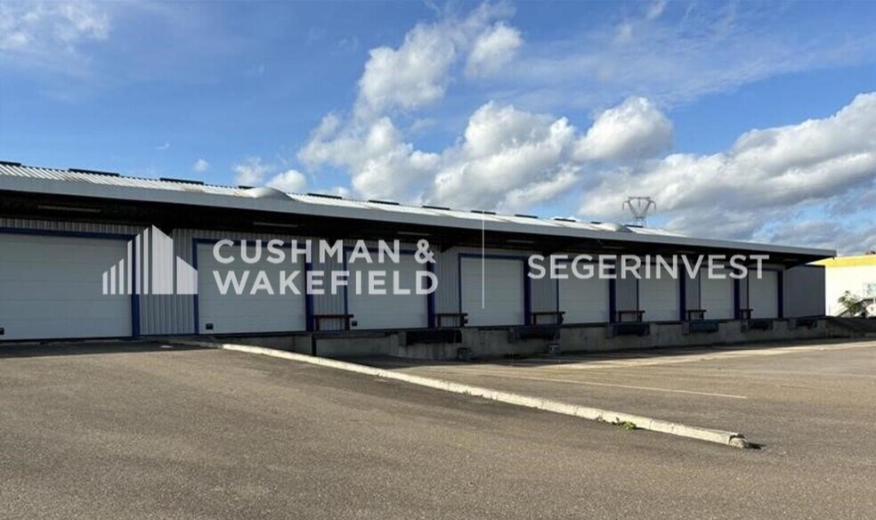 4 Rue Jean Moulin, Couchey for lease - Building Photo - Image 1 of 5