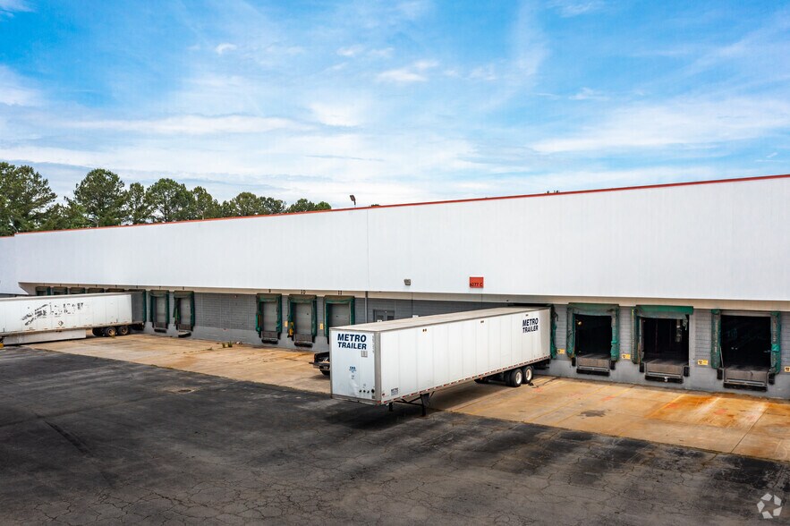6077 Fulton Industrial Blvd SW, Atlanta, GA à louer - Photo du bâtiment - Image 2 de 6
