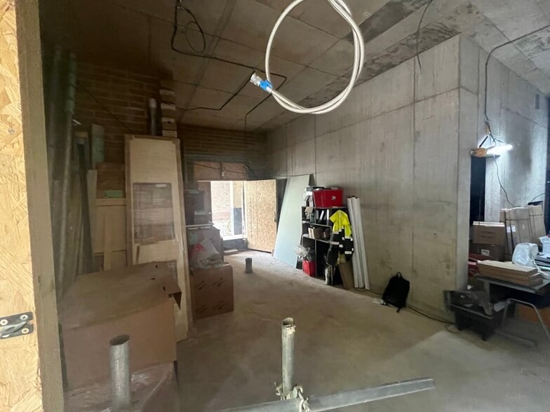 100 Warwick Rd, London for sale - Interior Photo - Image 2 of 3