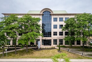 Plus de détails pour 3773-3777 Boul De La Côte-Vertu, Montréal, QC - Bureau à louer