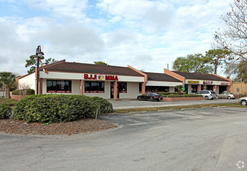 861-927 E Semoran Blvd, Casselberry, FL à louer - Photo du bâtiment - Image 3 de 3