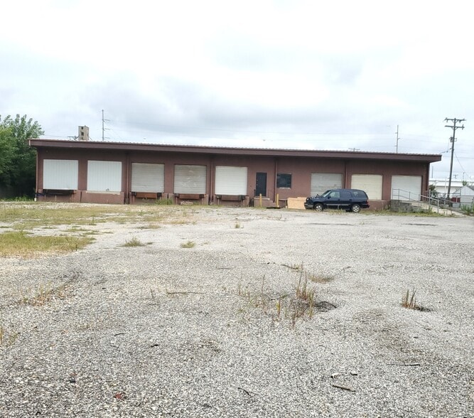 2046 Keystone Dr, Springfield, IL à vendre - Photo du bâtiment - Image 2 de 22