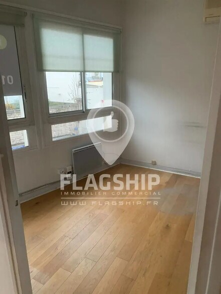 Office in Suresnes for lease - Interior Photo - Image 2 of 9