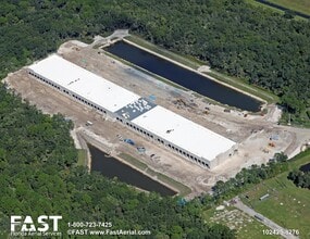 302 Parktowne Blvd, Edgewater, FL à louer Photo intérieure- Image 1 de 4