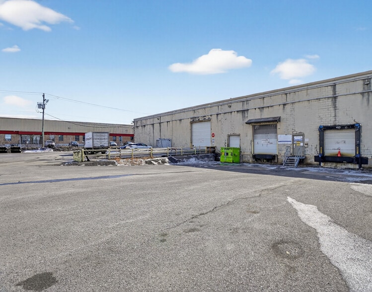 1930-1960 52e Av, Montréal, QC for lease - Building Photo - Image 3 of 3