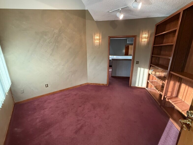 4121 Okemos Rd, Okemos, MI for lease - Building Photo - Image 2 of 9