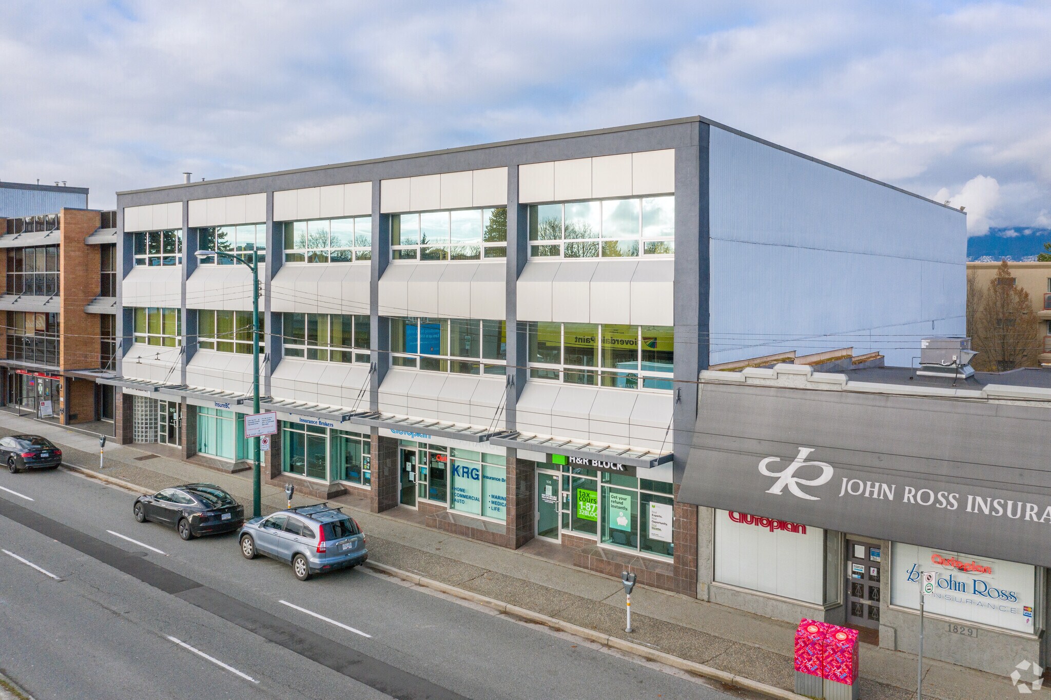 1847 W Broadway, Vancouver, BC à vendre Photo principale- Image 1 de 1